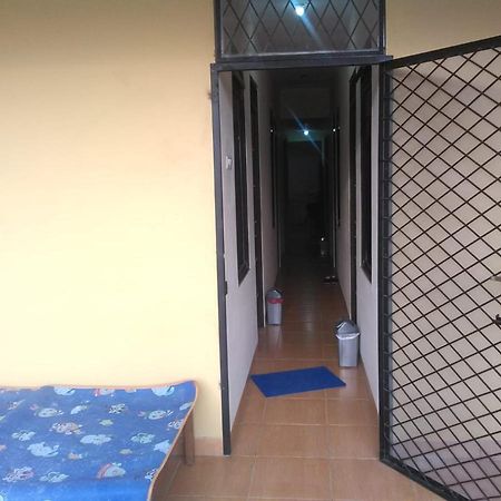 Danyshom Hotel Cikarang Exterior photo